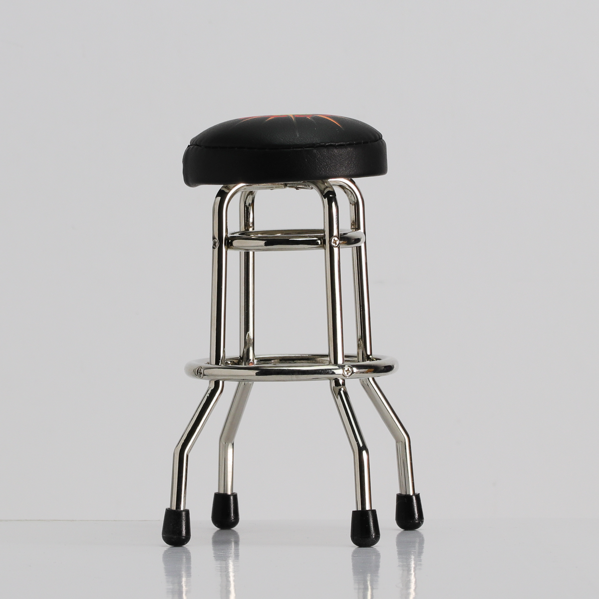 DD Black UV Explosion RepliCade Stool - LE – New Wave Toys