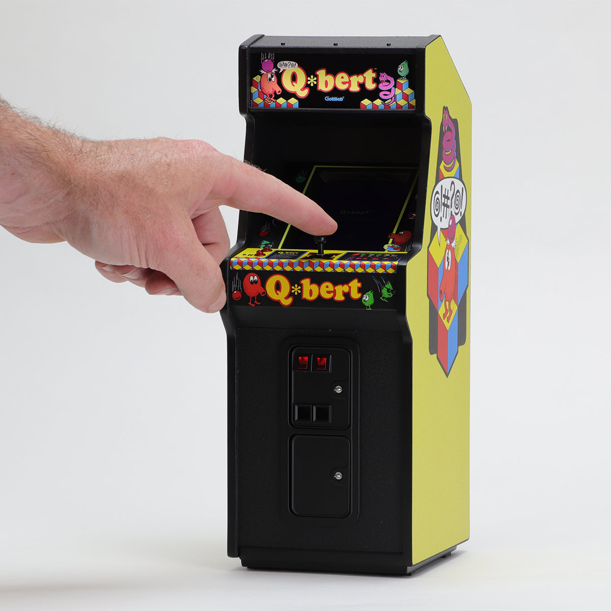 Q*bert x RepliCade